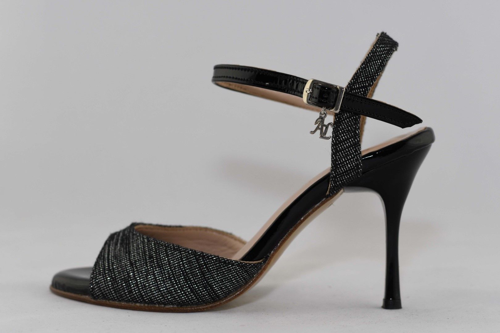 625 625 - Image 1