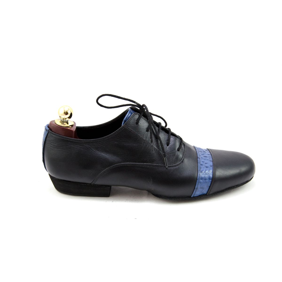 734 734 - Image 1